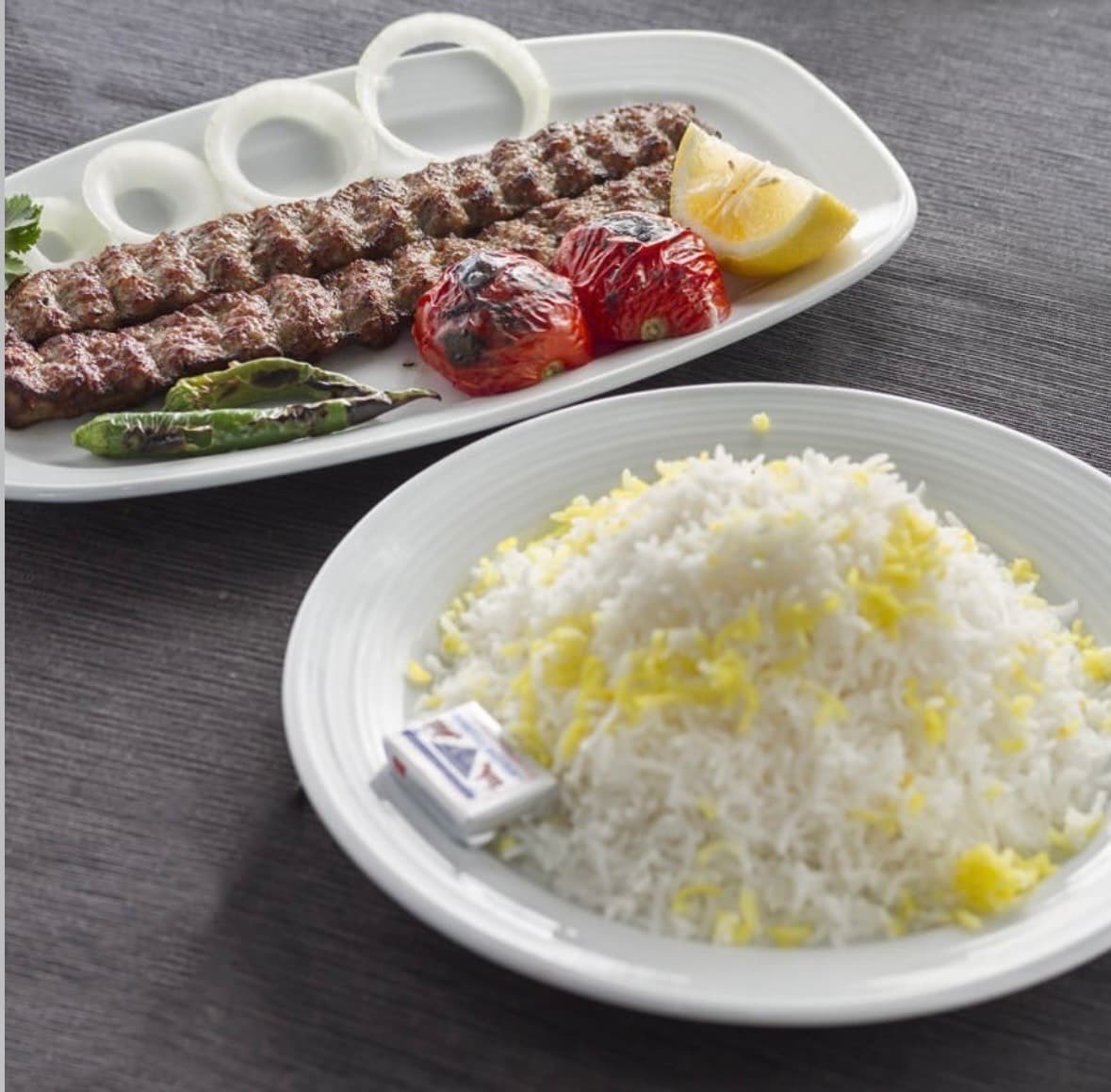 چلوکباب کوبیده دو سیخ